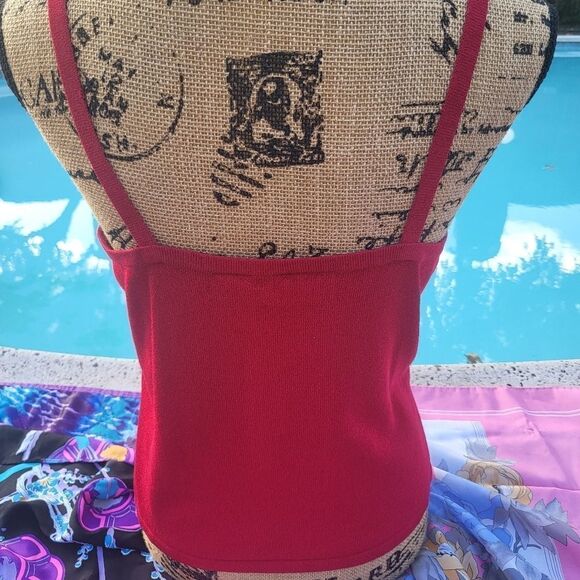 *MAKE ME AN OFFER* Apostrophe women's knit tank size medium red fitted - Picture 3 of 6